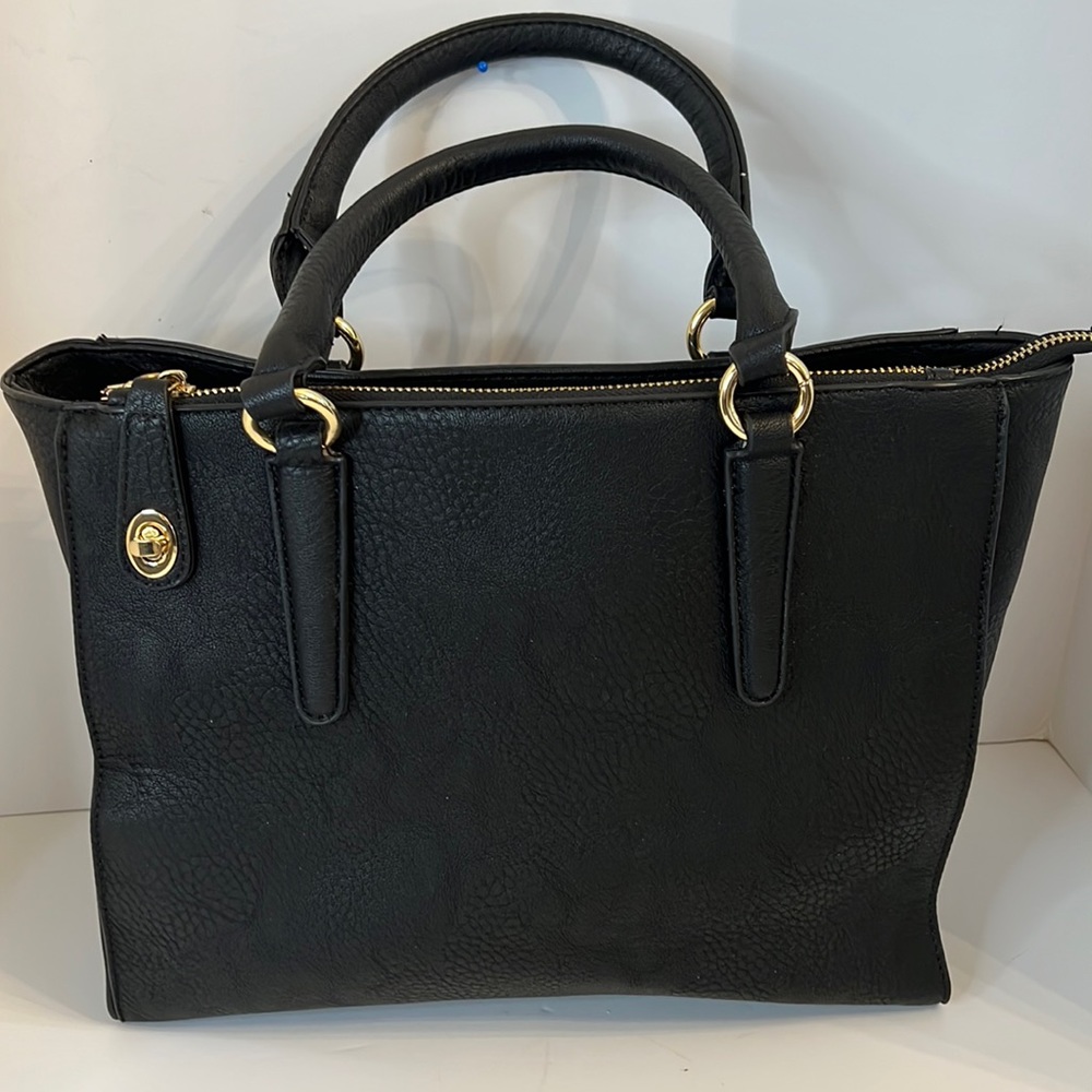 BLACK  HAND BAG